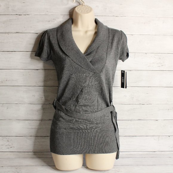 A. Byer Women's Tunic Sweater Size S Gray Belted Short Sleeves - Picture 1 of 4